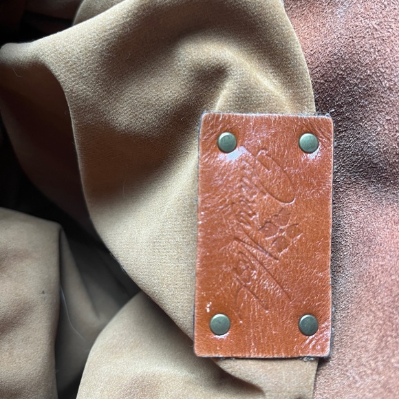 Beautiful Carmel Leather Satchel - Picture 12 of 17